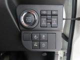 両側電動のスライドドアで楽々スムース!運転席からも開閉の操作もできます♪キーのスイッチひとつで自動開閉できる便利な機能もついてます♪