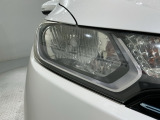 LEDヘッドライトは、点灯の瞬間から最大光量を発揮し、突然暗くなるトンネルなどでの安定感を高めます。