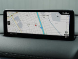 マツダコネクトの10.25インチワイドセンターディスプレイです。『Android Auto』『Apple CarPlay』や独自のコネクテッドサービスに対応したインターフェイスシステムです。