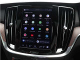 Google搭載のボルボなら、車内にいながら多彩なデジタルライフをお楽しみいただけます。Google Playから必要なアプリをダウンロードして、有意義な移動時間を楽しみましょう。