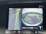 左サイドカメラとフロントカメラ運転席から死角となりやすい車両左前部分や前方部分もバッチリ見えます♪