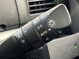 AUTOの位置にセットしておくと、暗くなったら自動でライトの点灯をサポートしてくれます!高速道路でのトンネル通過時など便利です!