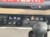 【オートエアコン】温度を設定すれば自動で空調調整をしてくれます★ボタンひとつで簡単便利!