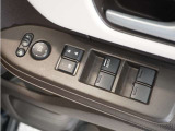 ◆パワーウィンドウスイッチ◆運転席から全席の窓の開閉操作を行うことが出来いつでも換気ができます!