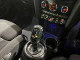 チリ・レッド ヘットアップディスプレイ ACC ドライブレコーダー バックカメラ 黒布シート ミラーETC Bluetooth【正規認定中古車】【全国正規ディーラー保証付/1年・走行距離無制限】