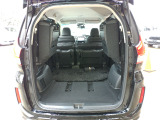 3列目を収納すれば、こんなに広々としたスペースの出来上がり。大きな荷物も積み込み可能です。