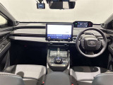 高いホールド性で運転姿勢が安定します。長距離ドライブでも疲れにくいのが魅力です。快適なドライビングライフをお送りください♪