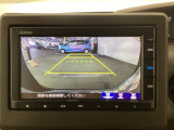 リアカメラ装備、運転に自信のない方でも安心して車庫入れができるリバース連動リアカメラが装着されています。狭い駐車場はもちろん、雨の日や夜間でもストレスなく運転していただけます。