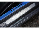 運転席ステップ モデル名の刻印