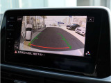 リヤビューカメラにより後方の視認性を確保。