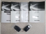 キーを取り出さずにドアを施錠&解錠。クルマの始動も可能です。