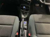 シフトレバー廻りのスイッチ類