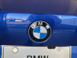 コーナーセンサーが搭載しておりますので、車庫入れの際など、障害物の接近を音で知らせます。