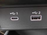 USB充電ソケット装備。