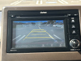 車庫入れ・駐車を安心サポート!バックカメラ装備です。
