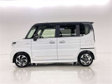 両側パワースライドドア付きだから、狭い駐車スペースなどでの 乗り降りラクラク!小さなお子さまのいるご家庭には嬉しい装備。