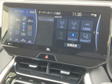 オーディオソースを画面上で選べるため、使いたい音源への切り替えもスムーズ。ラジオやBluetoothなどが表示され、日々の移動時間に合わせた音楽選びに便利です。