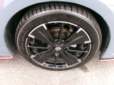 NISMO tuned e-POWER 4WD専用17インチアルミホイール。