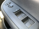 パワーウィンドウです!運転席でラクラク操作!運転席以外からの開閉を防ぐボタンが運転席にのみございますので、一緒に乗っているお子さんやワンちゃんが開けてしまう心配もございません!