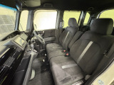 すわり心地の良い運転席・助手席です。長時間のドライブの疲れ軽減に貢献します。どうぞ快適なドライブを♪