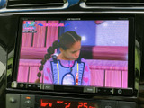 停車時に映像を楽しめるTV機能を搭載。お子様連れのご家族でも、移動時間を有効活用できます。
