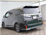 自社で車検を行う事が出来る検査ラインも完備しており、リバーサイド内で車検と法定点検・整備が完結します。