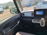 ☆内外装クリーニング☆車の隅々まで徹底的にクリーニングを行っておりますので内外装ともに綺麗な状態でご納車いたします!