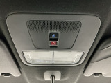 ホンダコネクトは事故や急病、あおり運転などのトラブル時に、ボタンひとつでオペレーターと通話でき、警察や消防への連携を迅速に行います。