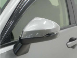 ◆ドアミラーウインカー◆ドアミラーにウインカーを装備しています。対向車に自身の進行方向を合図し安全に運転できます。