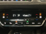 Wエアコン付きです!運転席・助手席それぞれ快適な車内でお過ごしいただけます。寒い時期には嬉しいシートヒーター付きです!