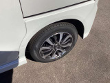 ☆お車についた傷やヘコミ、事故の修理もハヤシにお任せください。自社鈑金工場で修理ができますの安心です☆