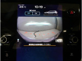 運転席からは見えにくい左右のエリアまでしっかりカバーし、死角を減らして視界を拡大。狭い道でのすれ違いや、建物の陰から車や歩行者が現れる場面でも、安心して状況を把握できる頼れる機能です。