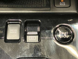 快適なドライブを叶えるため、シフトノブの周囲にe-POWERモードスイッチをはじめ、プッシュパワースターターやEVモードスイッチなどを配置し、操作性を高めています。