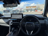 見通しのよいすっきりとした視界で、誰でも運転しやすいです。運転のしやすさは疲れにくさにも繋がりますよ♪