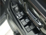 ◆パワーウィンドウスイッチ◆運転席から全席の窓の開閉操作を行うことが出来いつでも換気ができます!