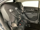座面を跳ね上げるチップアップ機能付き☆高さのあるお荷物も積むのにとても便利です♪
