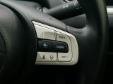 Hondaセンシングの機能のひとつ、アダプティブクルーズコントロール付!アクセルから足を離しても設定したスピードと前車との車間を保ち走行してくれます!車線維持もアシスト☆高速道路で疲労軽減ですね☆