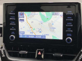 純正ナビを装備。タッチパネル式で使いやすく、お出かけもラクラクです。