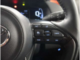 ハンドルから手を放さずに操作出来ますので、安全運転にもつながりますね