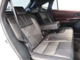 ゆとりある広々とした車内空間は、ドライブを始め買い物やレジャーなど、幅広く活躍します。一人でもみんなとでもお出かけを楽しみましょう!