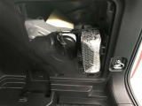 パンクをした時もご心配なく、パンク修理キットが装備されています。JAFに未加入の方はこの機会にご検討されてはいかがでしょうか?ロードサービス以外に会員優遇サービスも沢山あります。