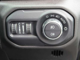 LEDオートヘッドライトです、オートなので自動で点灯します。