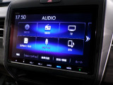 CD、DVD、Bluetooth、AM、FM、AUX、スマートフォン接続ができます。