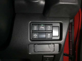 各種スイッチ類はこちらにレイアウトしています。