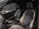 室内は大変綺麗に扱われており、タバコも吸われていない為、車両以外の臭いは感じられません。禁煙車両をご希望の方はこちらのお車をお奨め致します。