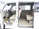 弊社でお車をご購入頂いたお客様は、一部車種を除いて【オイル交換永久無料】となっております。※詳細はスタッフまでお問合せ下さい。