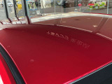 傷や汚れを見落としがちなルーフもキレイです。