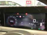 メーター内のカラーディスプレイには運転をサポートするさまざまな情報を表示!瞬間燃費などが表示できます。