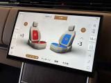 【24Way電動フロントシート(ヒーター&クーラー&マッサージ)OP価格468,000円】最大3名様まで、シートポジションを記憶していただきます。自分のポジションを素早く戻せるのはとても助かる機能ですね。