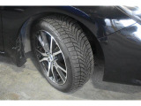 タイヤサイズは205/50R17です。